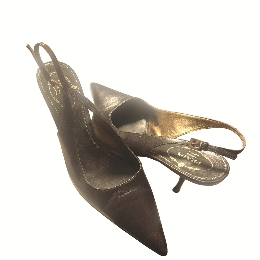 AUTHENTIC GORGEOUS PRADA CHOCOLATE LEATHER SLING BACK PUMPS SZ 38
